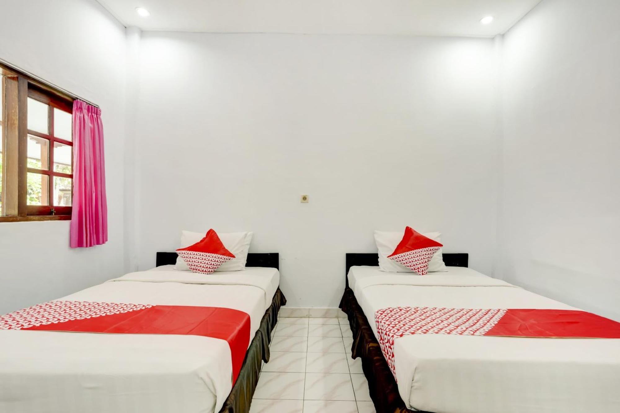 OYO 3261 Hotel Ratu Denpasa Buitenkant foto
