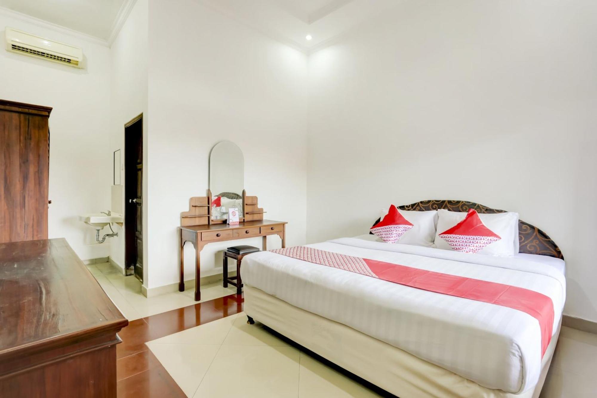 OYO 3261 Hotel Ratu Denpasa Buitenkant foto