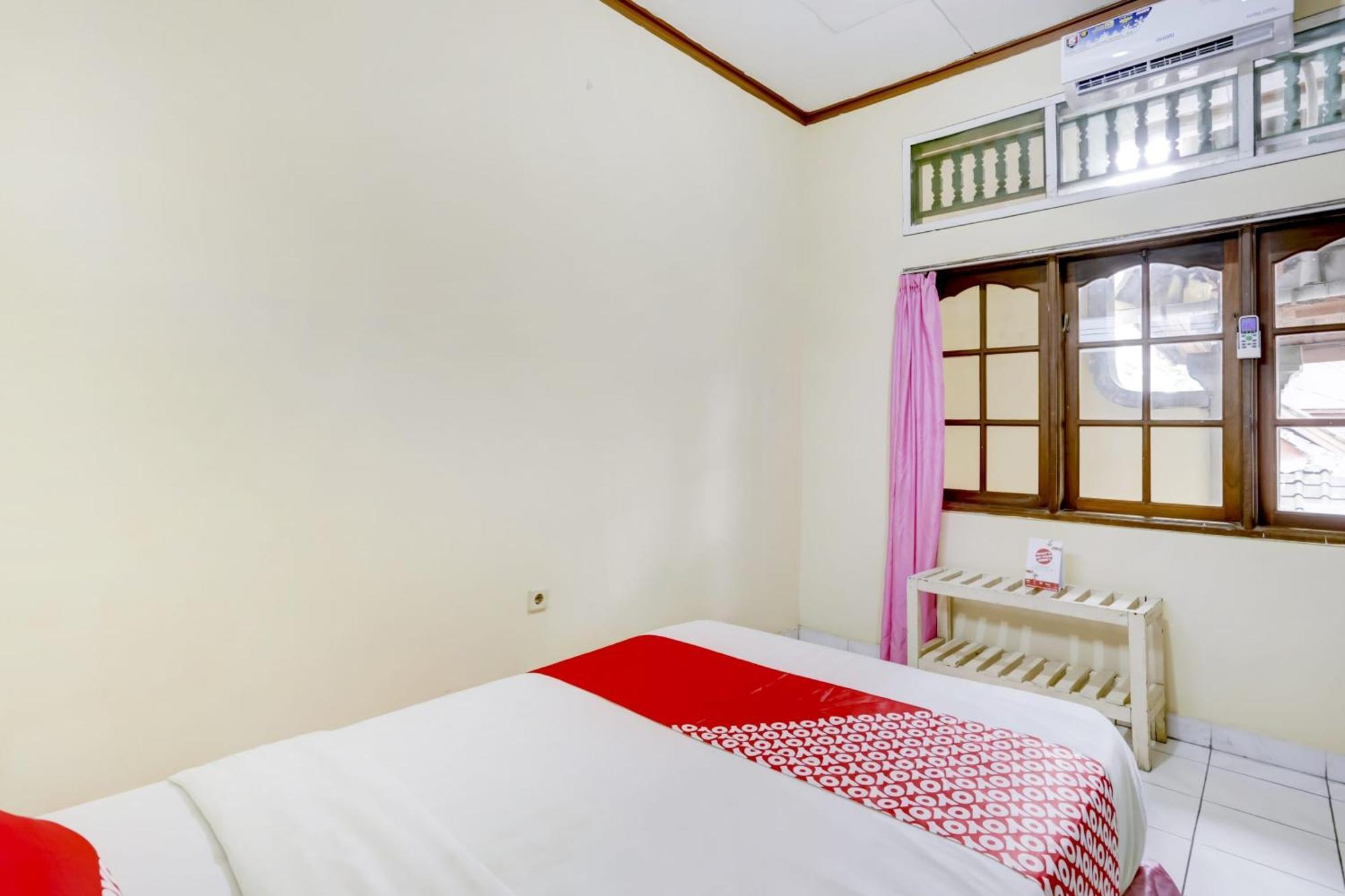 OYO 3261 Hotel Ratu Denpasa Buitenkant foto
