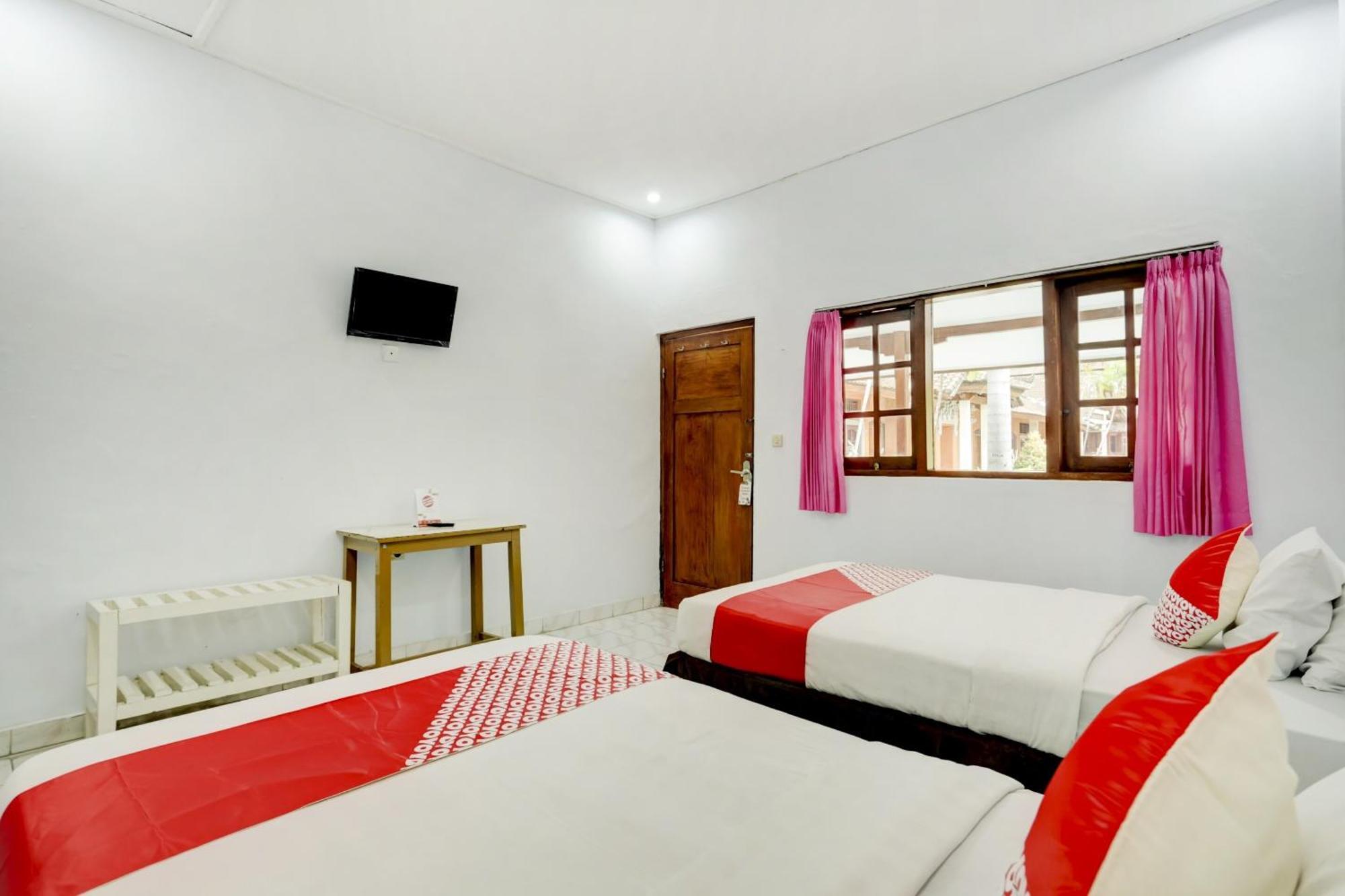 OYO 3261 Hotel Ratu Denpasa Buitenkant foto