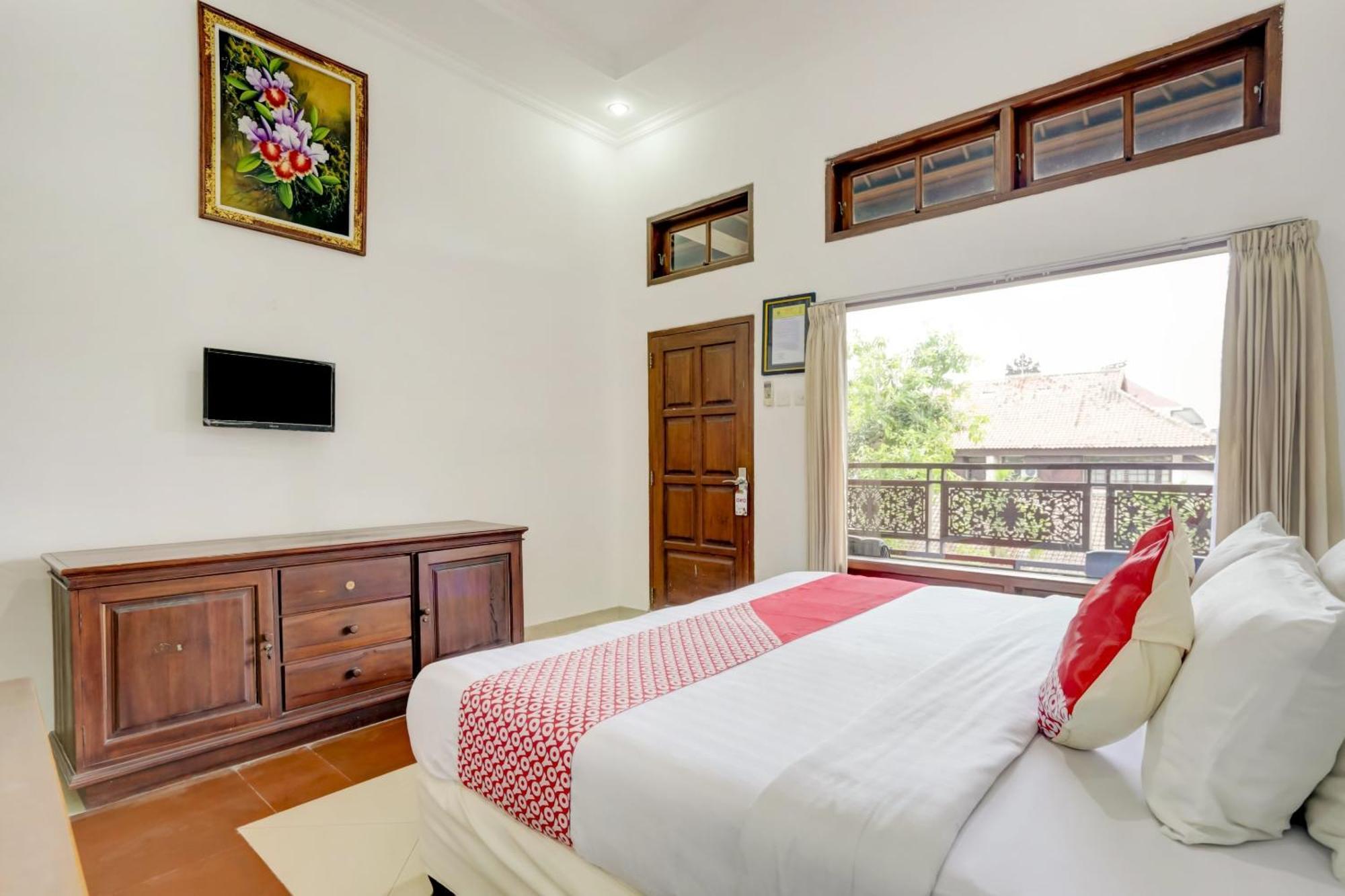 OYO 3261 Hotel Ratu Denpasa Buitenkant foto
