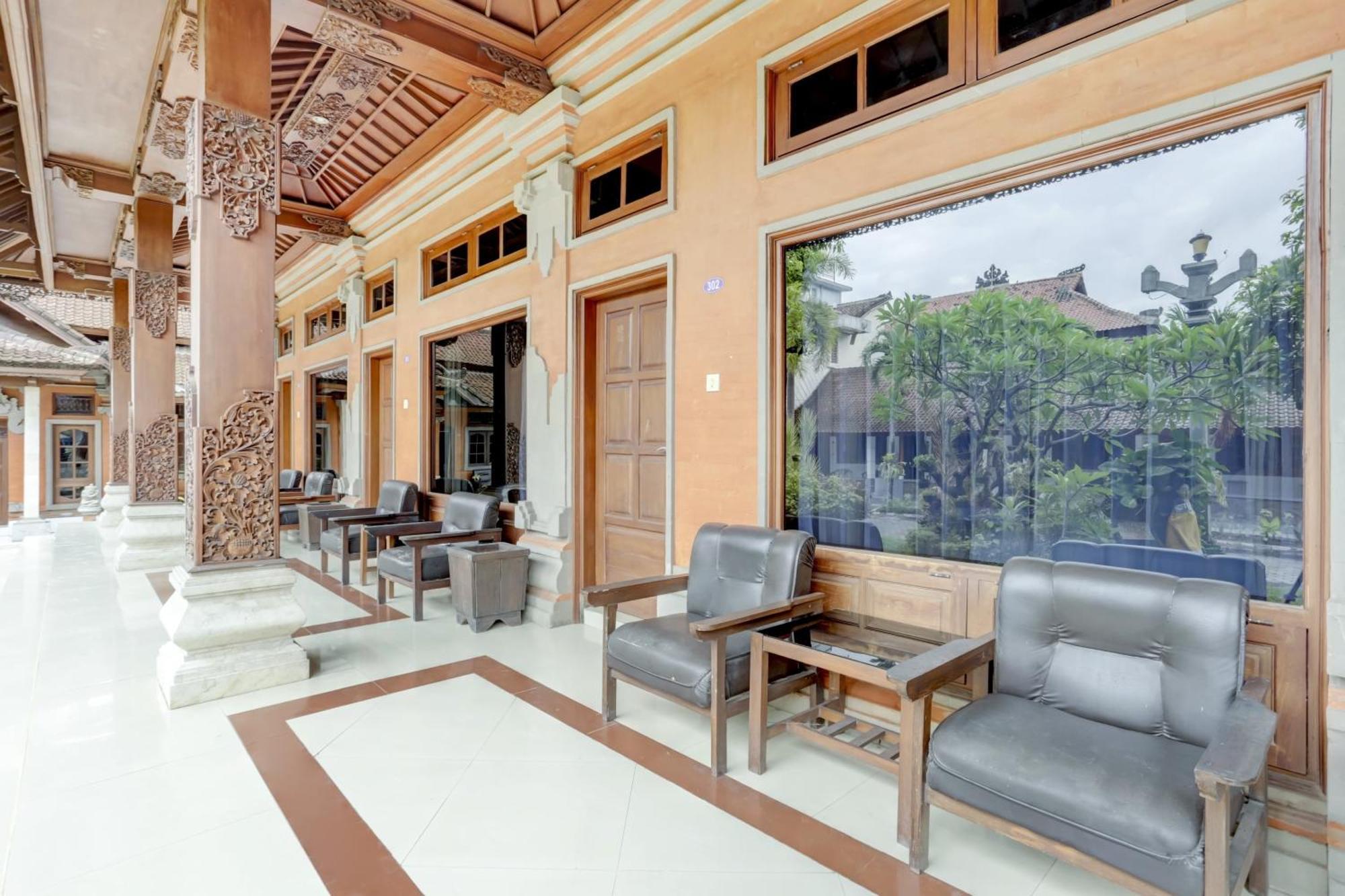 OYO 3261 Hotel Ratu Denpasa Buitenkant foto
