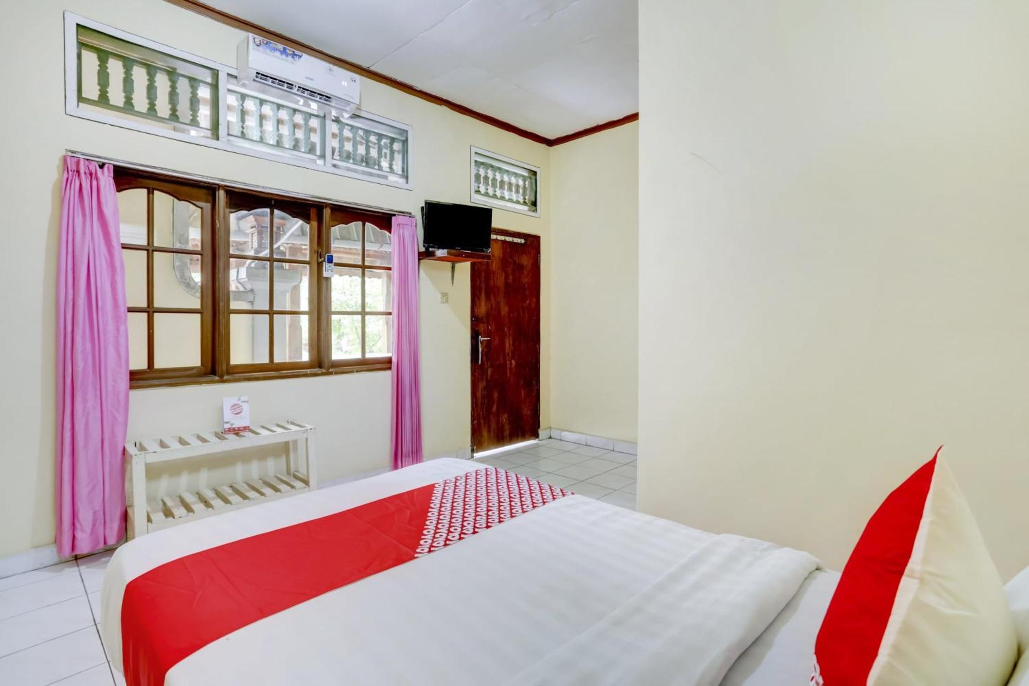 OYO 3261 Hotel Ratu Denpasa Buitenkant foto