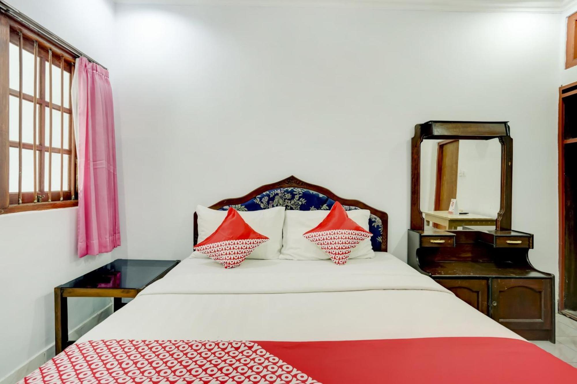 OYO 3261 Hotel Ratu Denpasa Buitenkant foto