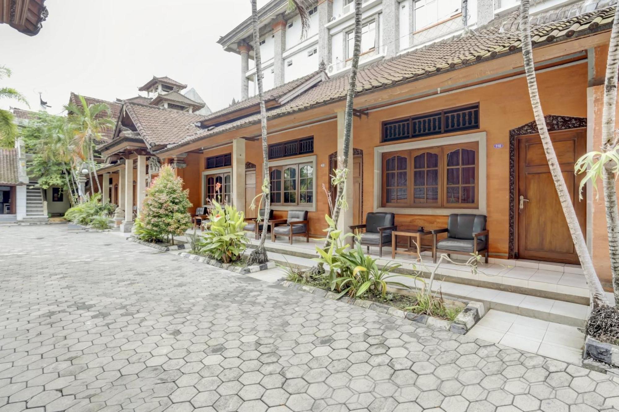 OYO 3261 Hotel Ratu Denpasa Buitenkant foto