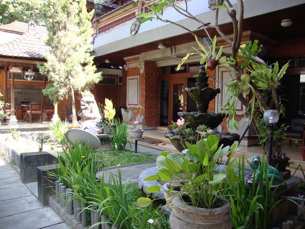 OYO 3261 Hotel Ratu Denpasa Buitenkant foto
